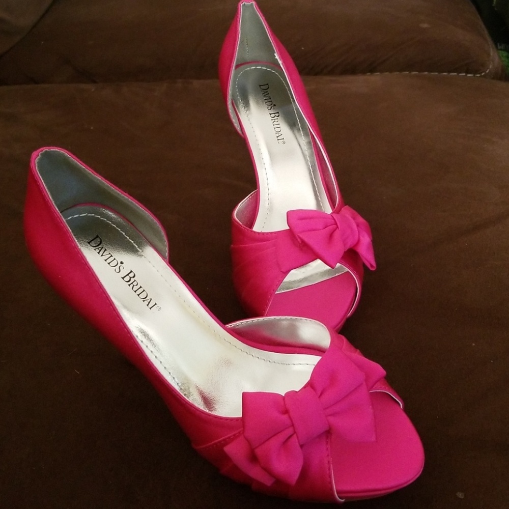 HOT bright pink peep toe heels with adorable bow